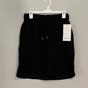 Lululemon on the fly skirt, black